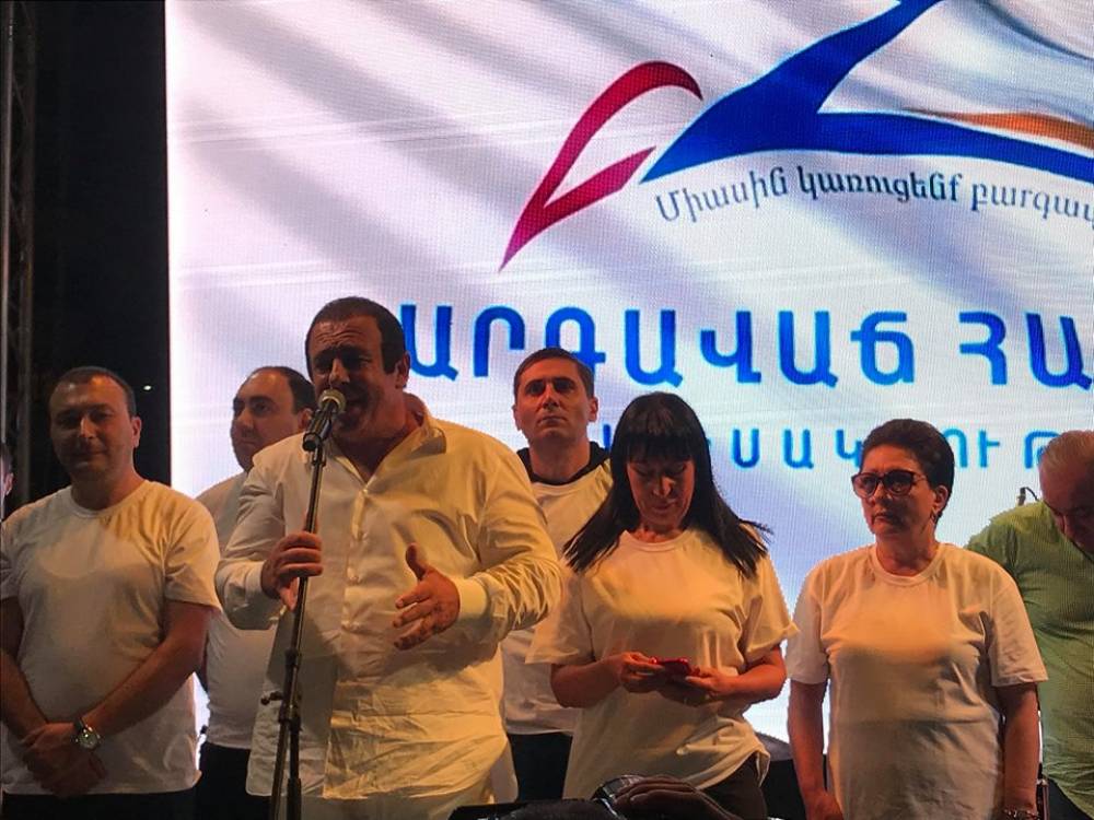 «Սև ու սպիտակների» ֆլեշմոբ` Հյուսիսային պողոտայում.ԲՀԿ-ն ամփոփեց քարոզարշավը