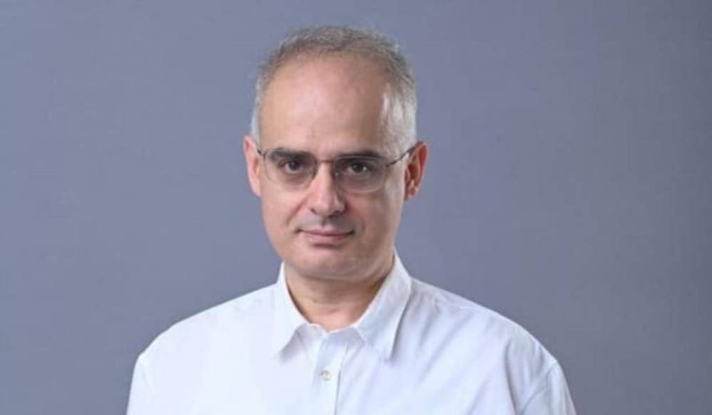 Էս ծակ Կոնֆուցիոսին ո՞նց բացատրենք, սկզբից պարզում են ճիշտ ճանապարհը ո՞րն է` նոր գնում, ոչ թե սխալ գնացած ճանապարհը ետին թվով «ճիշտ» հայտարարում. Զուրաբյան