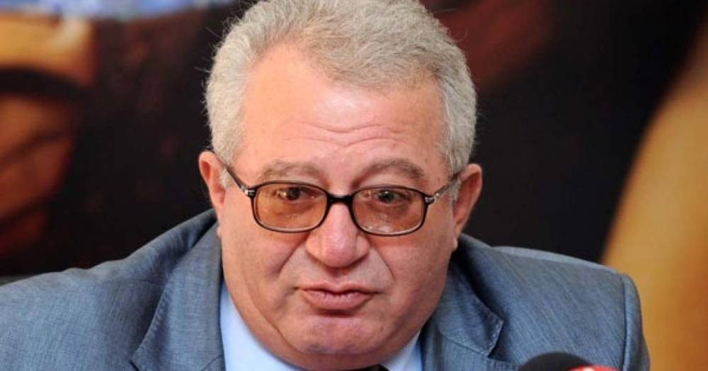Մահացել է  Հրաչ Բերբերյանը